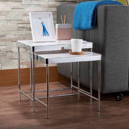 Nenápadná a módní mramorová žíla.